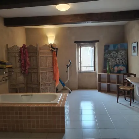 L'atelier Du Peintre 830m D'altitude Village Provencal Luberon Vachères